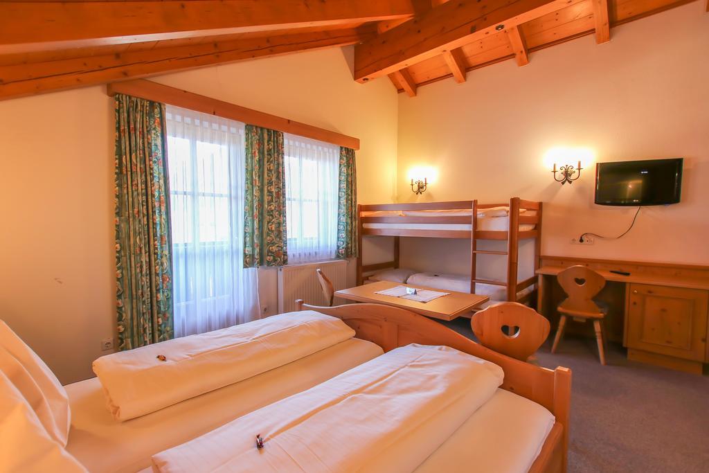 Hotel - Wirts'Haus "Zum Schweizer" Лофер Екстер'єр фото