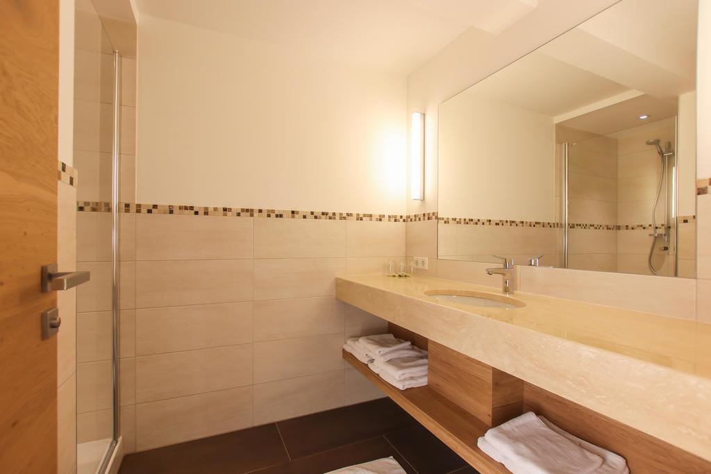 Hotel - Wirts'Haus "Zum Schweizer" Лофер Екстер'єр фото